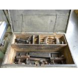 A QUANTITY OF VICTORIAN AND EARLY 20TH C WOODWORKING TOOLS IN CONTEMPORARY TOOL BOX