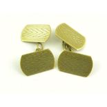 A PAIR OF 9CT GOLD CUFFLINKS, CHESTER 1937, 4.7G