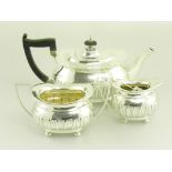 A GEORGE V SILVER THREE PIECE TEA SERVICE, SHEFFIELD 1912/13, 30 OZS GROSS