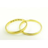 TWO 22CT GOLD WEDDING RINGS, 2.8G