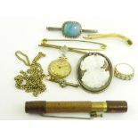 A CAMEO BROOCH, AN OPAL FIVE STONE RING IN GOLD, A MOONSTONE BAR BROOCH IN GOLD AND SEVERAL OTHER