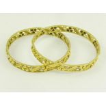 A PAIR OF INDIAN GOLD BANGLES, MARKED 22K, 32G