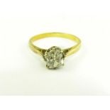 A DIAMOND SOLITAIRE RING IN GOLD, 2.5G