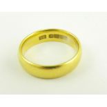 A 22CT GOLD WEDDING RING, 5.4G