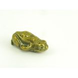 A 19TH CENTURY EMBOSSED BRASS FROG NOVELTY VESTA CASE