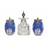 A PAIR OF WEDGWOOD EPNS MOUNTED BLUE JASPER DIP OVOID CONDIMENT BOTTLES AND COVERS, C1910 7.5cm h,