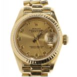 A ROLEX 18CT GOLD SELF WINDING LADY'S WRISTWATCH OYSTER PERPETUAL DATEJUST REF 69178, SERIAL NO