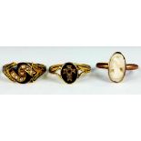 A VICTORIAN 15CT GOLD, BLACK ENAMEL AND SPLIT PEARL MOURNING RING, ANOTHER AND A CAMEO RING, 5.1G
