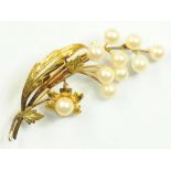 A CULTURED PEARL AND GOLD SPRAY BROOCH, MARKED 14K, 7.8G GROSS