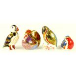 FOUR ROYAL CROWN DERBY PAPERWEIGHTS IN THE FORM OF BIRDS, GILT OR SILVERED STOPPERS