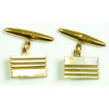 A PAIR OF 9CT GOLD CUFFLINKS, 5.1G