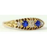 A SAPPHIRE AND DIAMOND FIVE STONE RING IN 18CT GOLD, BIRMINGHAM 1909, 3.2G