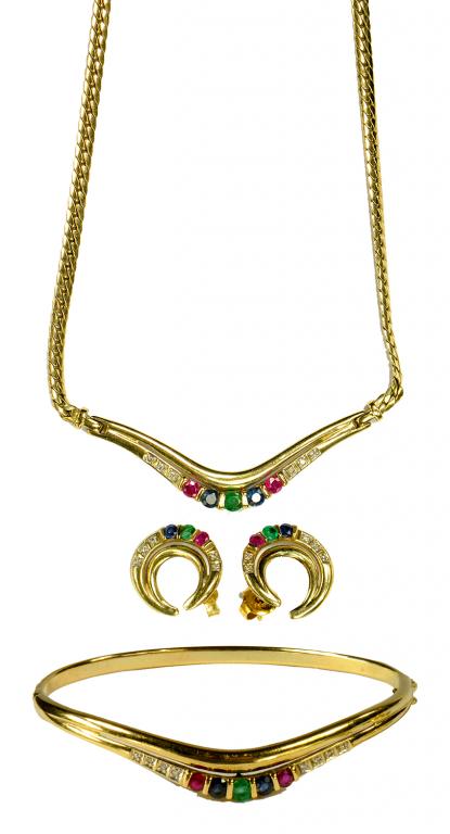 A SUITE OF GEM SET 9CT GOLD JEWELLERY COMPRISING NECKLACE, BRACELET AND EARRINGS, 22.7G