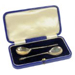 A PAIR OF GEORGE VI SILVER JAM SPOONS WITH FIG SHAPED BOWL, BIRMINGHAM 1945, CASED