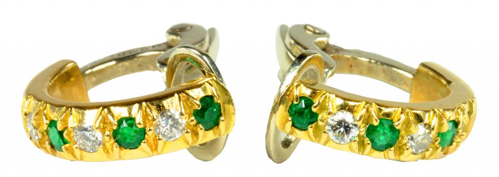 A PAIR OF EMERALD, DIAMOND AND 18CT GOLD EARRINGS, 4.3G