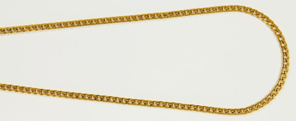 A GOLD FLAT CURB NECKLACE, MARKED 375, 22G