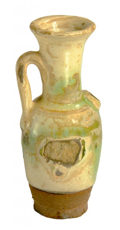 A CHINESE EARTHENWARE WATER DROPPER, TANG DYNASTY  covered in a cream glaze splashed in green and - Image 2 of 3
