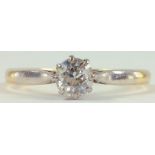 A DIAMOND SOLITAIRE RING IN GOLD, MARKED 18CT FINE PLAT, 2.6G