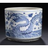 A CHINESE BLUE AND WHITE JARDINIERE, 18TH/19TH C  painted with dragons, 16cm h ++Some roughness