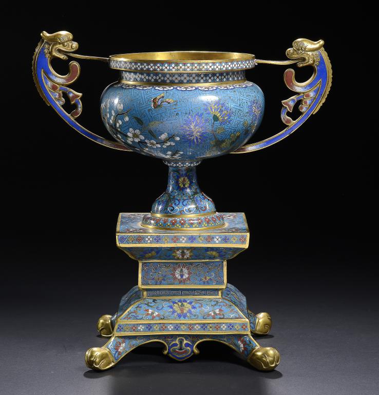 A CHINESE CLOISONNÉ ENAMEL DRAGON HANDLED VASE, LATE 19TH C the bowl with prunus, magnolia, cherry