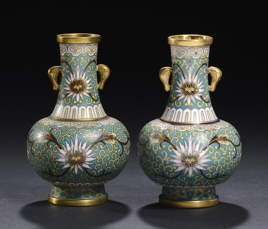 A PAIR OF CHINESE CLOISONNÉ ENAMEL TURQUOISE GROUND MINIATURE VASES, 20TH C  10cm h ++Fine quality