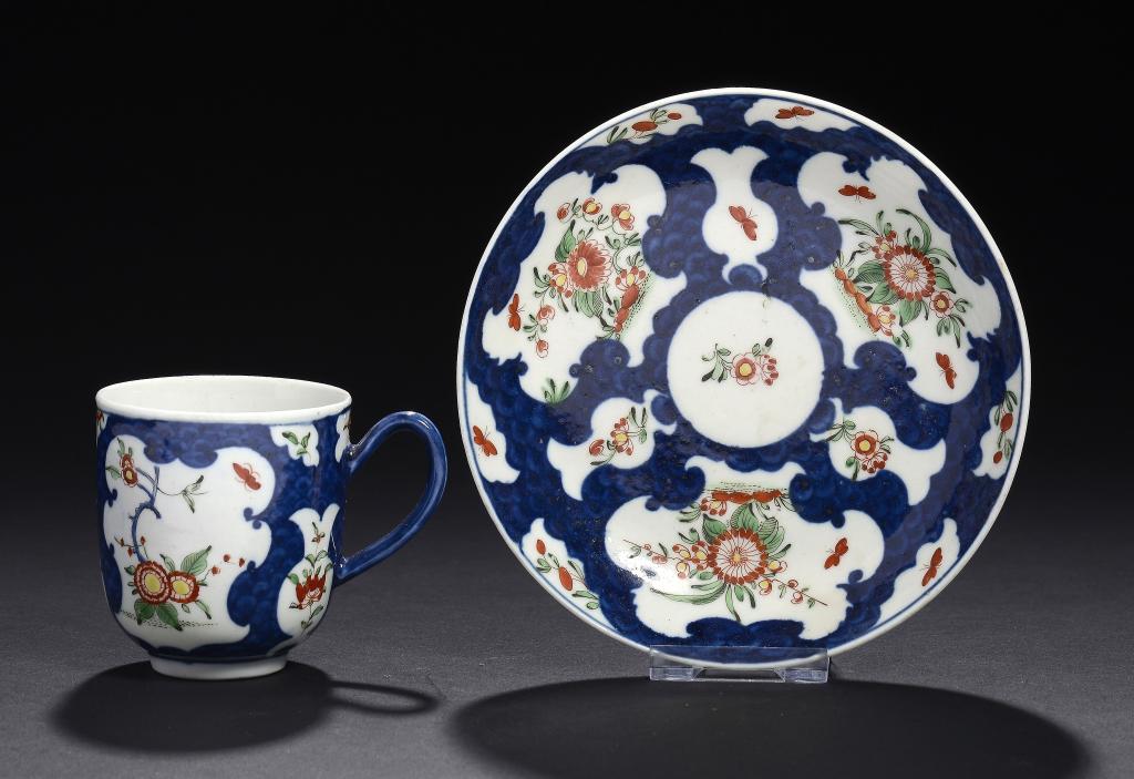 A WORCESTER SCALE BLUE GROUND KAKIEMON COFFEE CUP AND SAUCER, C1775  saucer 13cm diam, fretted