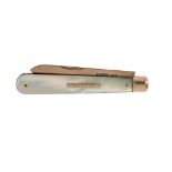 A GEORGE V 9CT GOLD FRUIT KNIFE  with mother of pearl scales, 15.5cm l open, by J Y Cowlishaw,