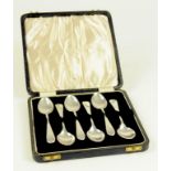 A SET OF SIX VICTORIAN SILVER COFFEE SPOONS OLD ENGLISH PATTERN, LONDON 1890, CASED, 2OZS 10DWTS