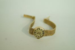Smiths, a lady's 9ct gold bracelet watch