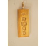 A 9ct gold ingot pendant, London 1977, 27.2 g gross