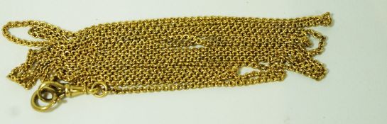 A guard chain, tagged '15ct', with a swivel and bolt ring, 136cm long, 22.