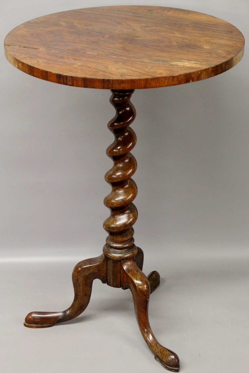Oak circular occasional table with barle