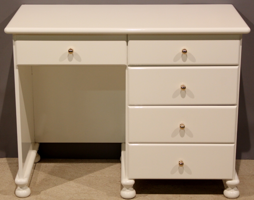 A white lacquered dressing table/bedroom - Image 2 of 2