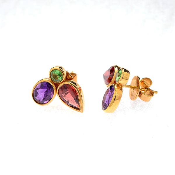 Collection of Two Pairs of Garnet, Citrine, Amethyst, Yellow Gold Earrings. Including one pair of - Image 2 of 4
