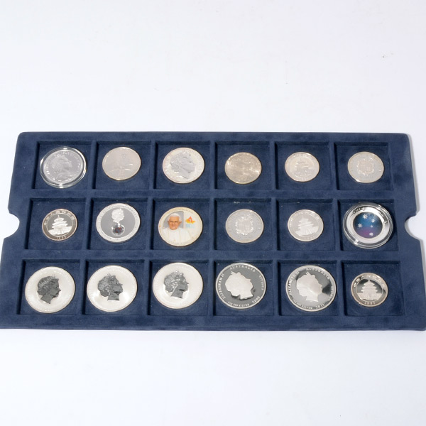 Collection of 50 Silver Coins of the World.   In a blue presentation box. - Image 7 of 7