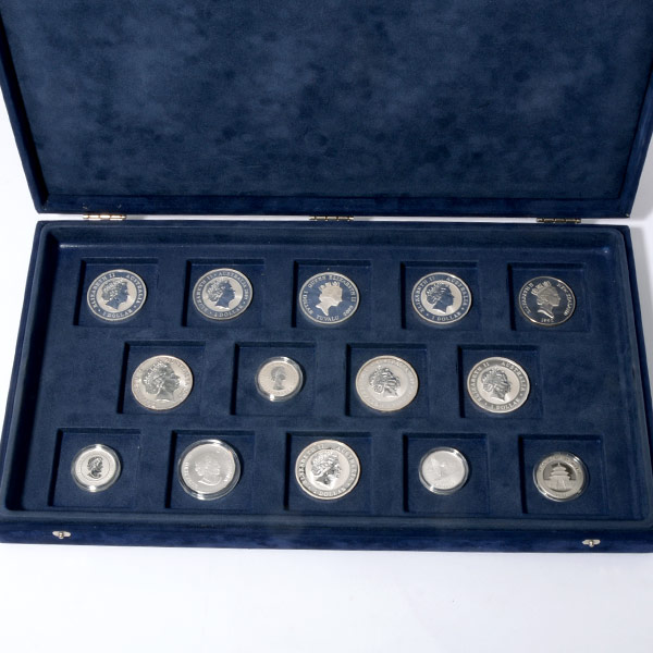 Collection of 50 Silver Coins of the World.   In a blue presentation box. - Image 3 of 7