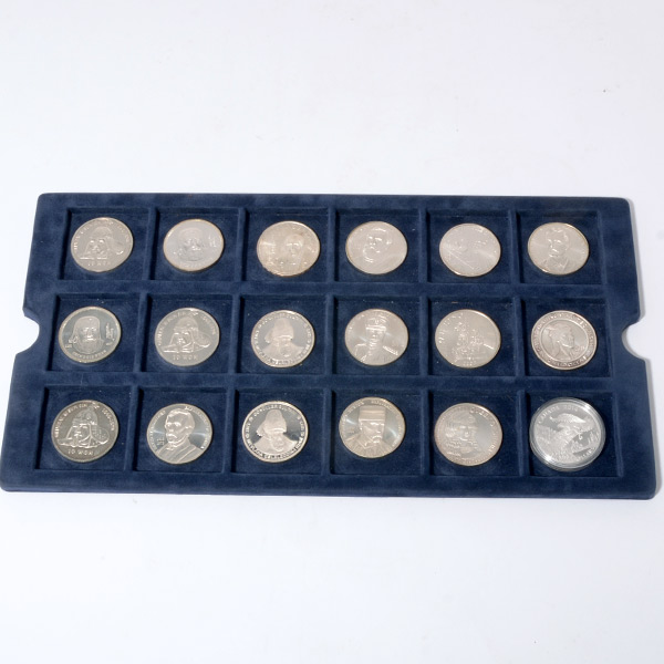 Collection of 50 Silver Coins of the World.   In a blue presentation box. - Image 4 of 7