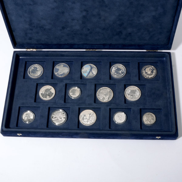 Collection of 50 Silver Coins of the World.   In a blue presentation box. - Image 2 of 7