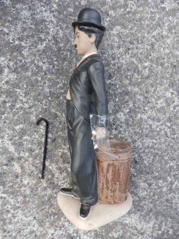 A Nadal Charlie Chaplin figure