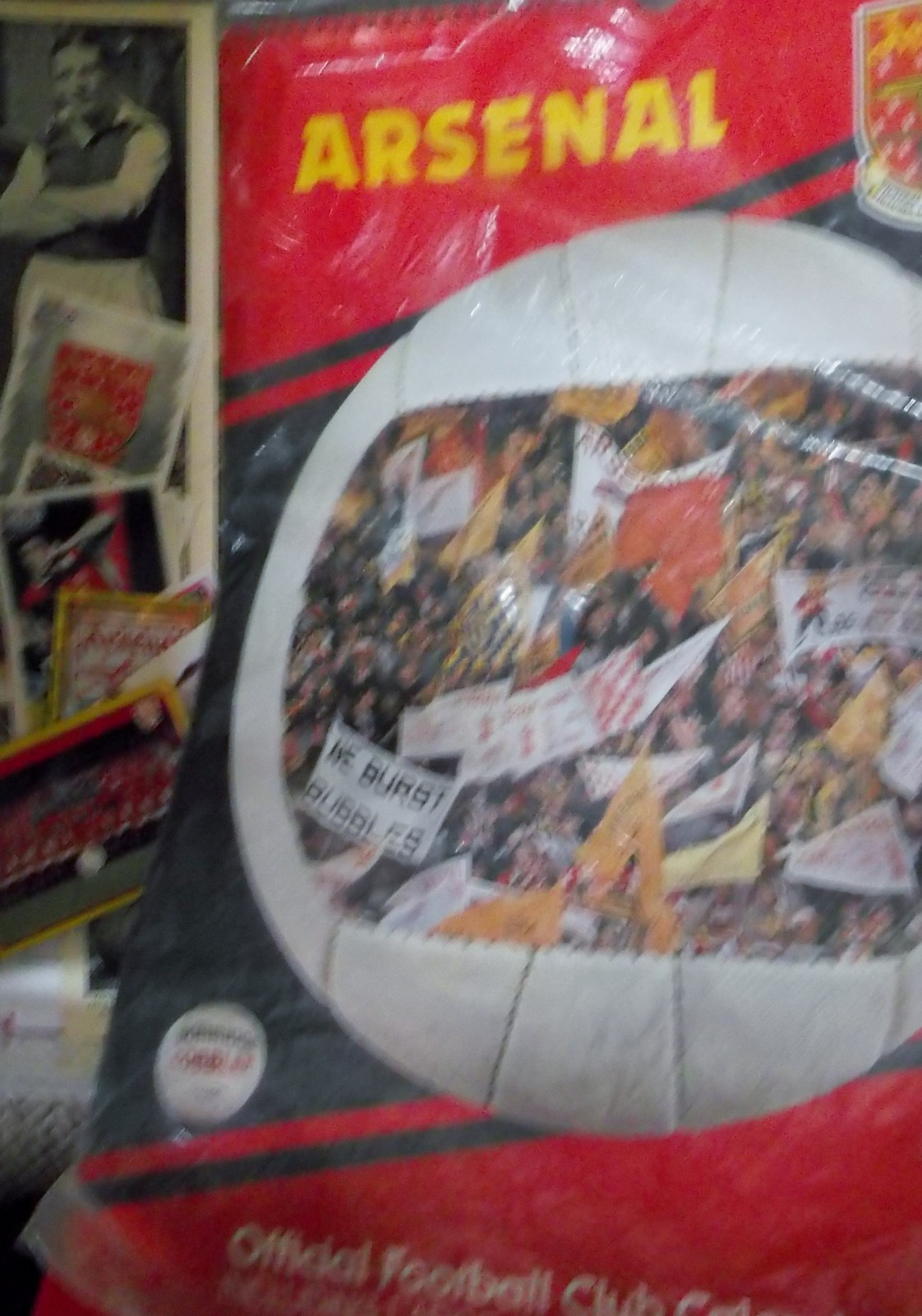 ARSENAL MEMORABILLIA 100+ Items of Arsenal related memorabilia, includes Calendar, Team Sheets,