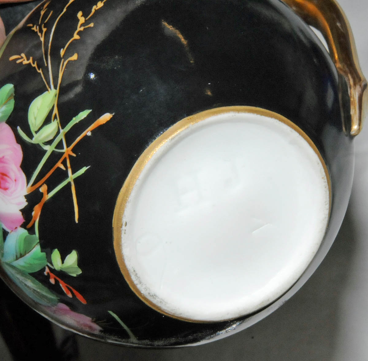 An early 20th century German porcelain Bachelors tea service, comprising tray, teapot, sugar - Image 5 of 7