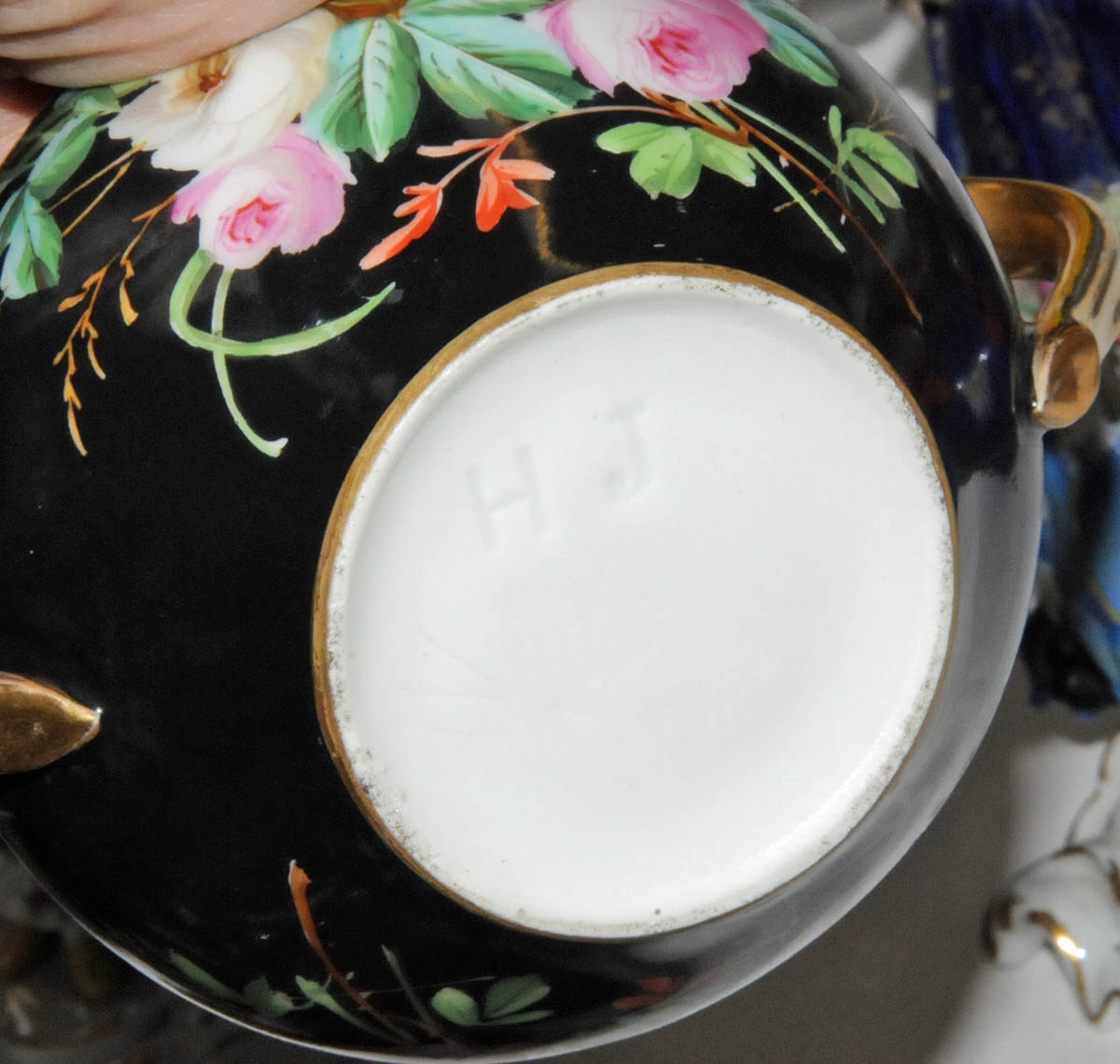 An early 20th century German porcelain Bachelors tea service, comprising tray, teapot, sugar - Image 6 of 7