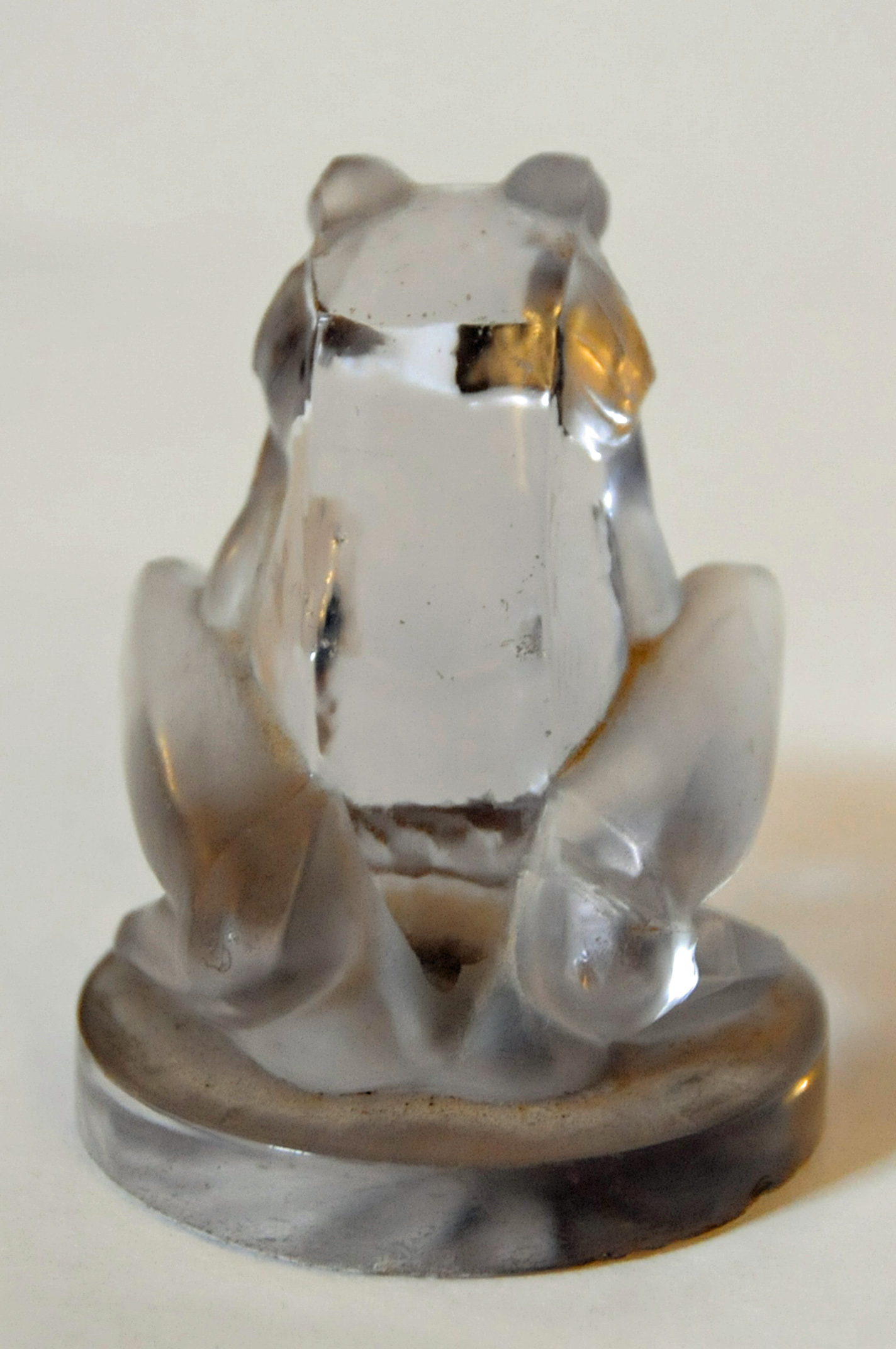 A Lalique glass car mascot in the form of a grenouille, signed "R. Lalique, France" in script to - Image 5 of 9