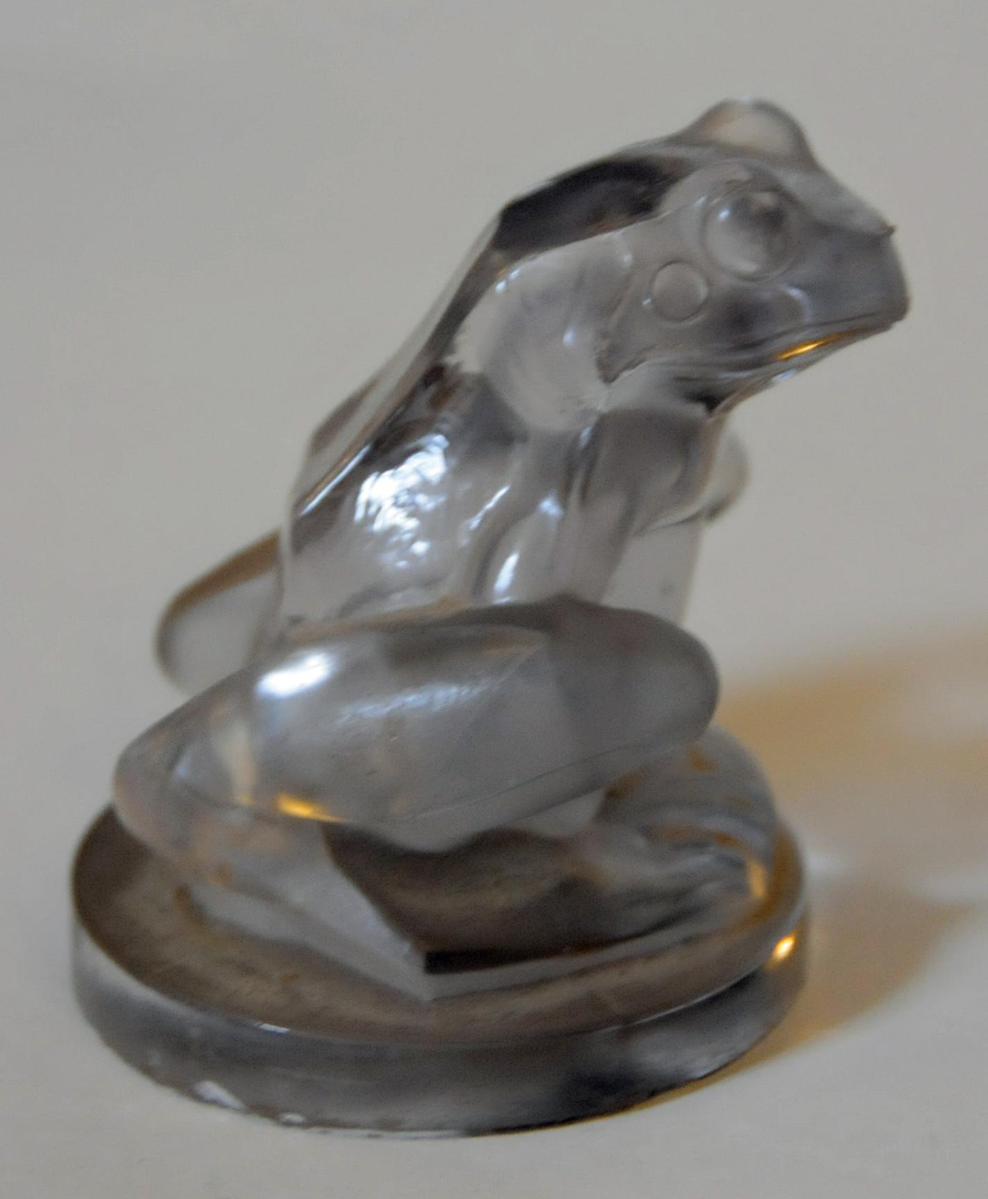 A Lalique glass car mascot in the form of a grenouille, signed "R. Lalique, France" in script to - Image 4 of 9