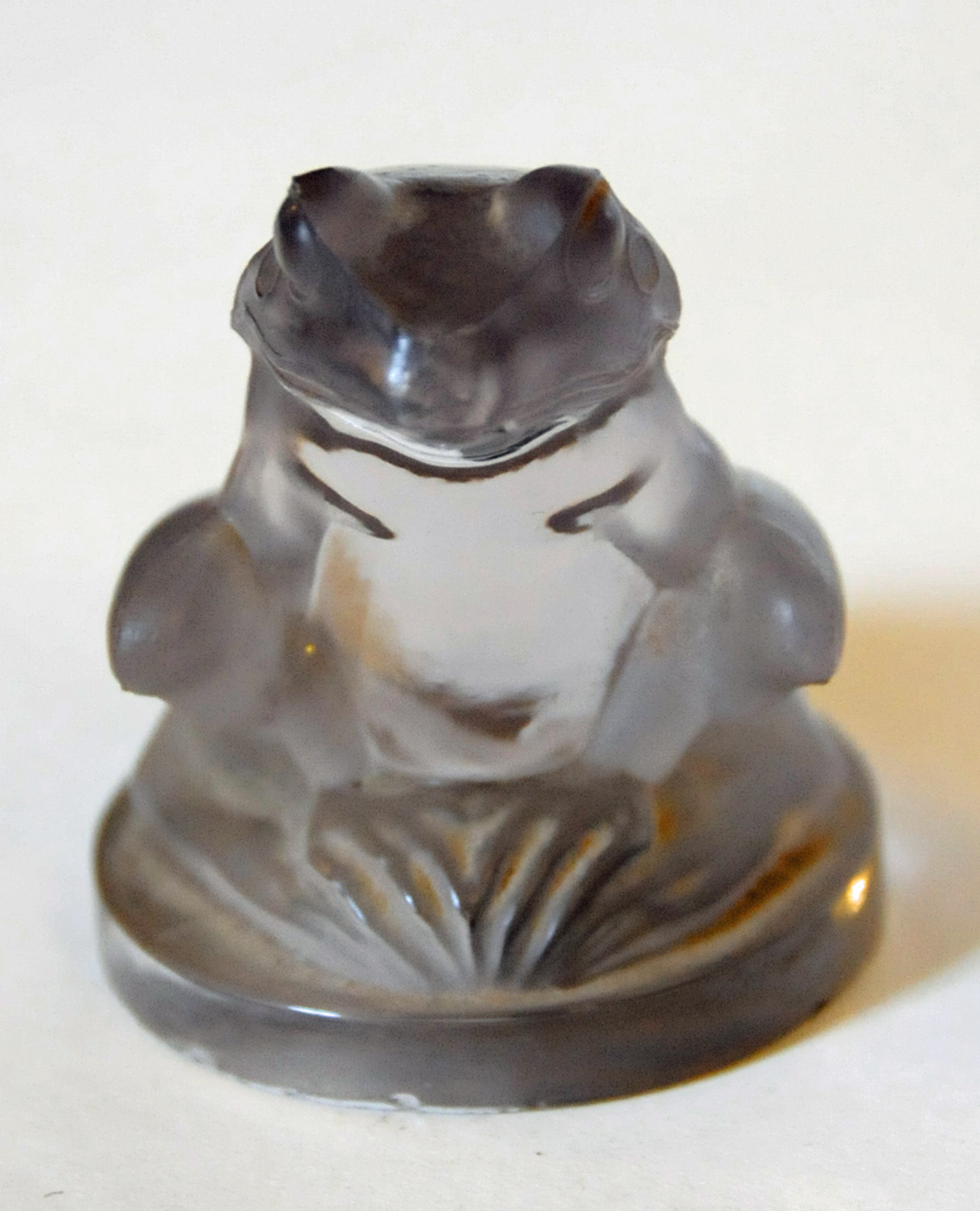 A Lalique glass car mascot in the form of a grenouille, signed "R. Lalique, France" in script to - Image 3 of 9