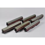 A Group of HO OO Gauge Railway Passenger Carriages. Generally VG. (6)