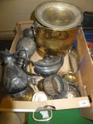A box of assorted metal wares to include