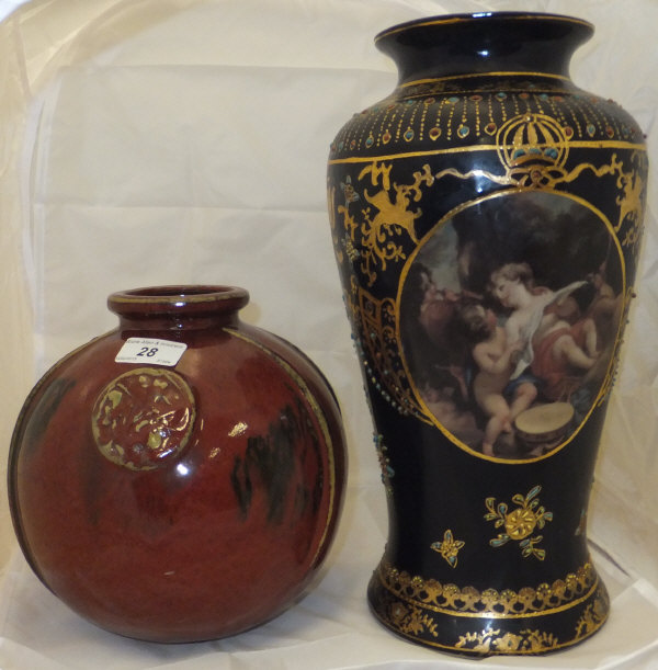 Two modern Chinese vases, one of spheric