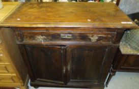 An early 20th Century pine cupboard, the