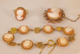 A 9 carat gold mounted cameo set bracele